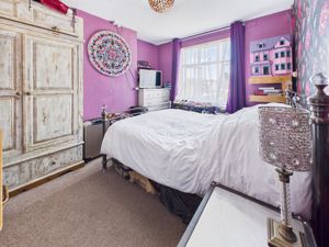 Bed 1 - click for photo gallery